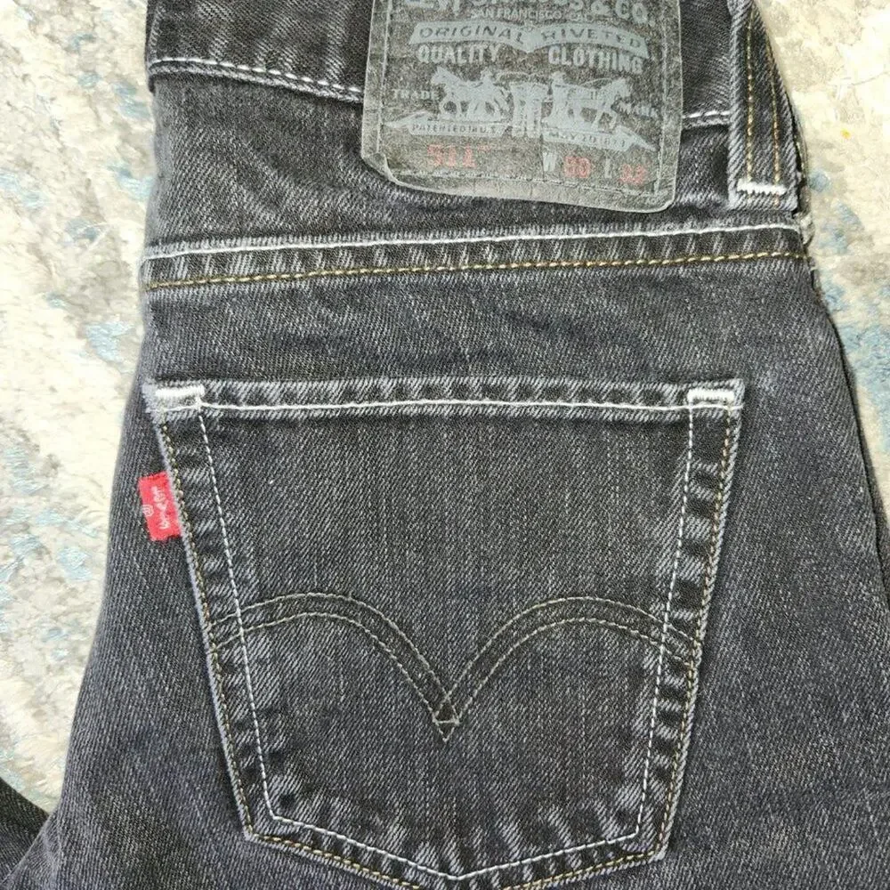 Levi's 511 Slim Mens Jeans || 30 x 32 || EUC